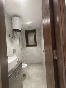 Bathroom Image of 3800 Sq.ft 4 BHK Builder Floor for rent in Freedom Fighters Enclave New Delhi for Rs. 65000