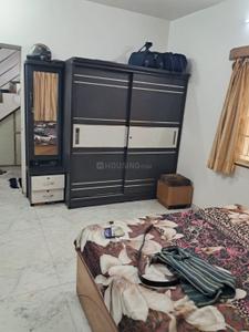 Bedroom Image of 1800 Sq.ft 4 BHK Apartment / Flat for rent in Jasodanagr Ahmedabad for Rs. 40000