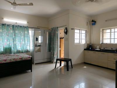 Bedroom Image of 650 Sq.ft 1 RK Apartment / Flat for rent in Amanora Park Town, Hadapsar Pune for Rs. 22000