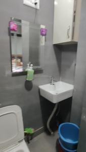 Bathroom Image of 650 Sq.ft 2.5 BHK Builder Floor for sale in Patel Nagar New Delhi for Rs. 8000000