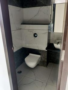 Bathroom Image of 1400 Sq.ft 3 BHK Apartment / Flat for rent in Vardhman Kings Court, Karni Vihar Jaipur for Rs. 27000