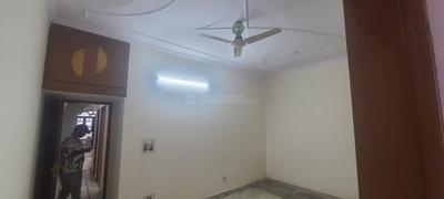 Bedroom Image of 1100 Sq.ft 3 BHK Builder Floor for rent in Krishna Nagar New Delhi for Rs. 32000