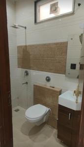 Bathroom Image of 1486 Sq.ft 3 BHK Apartment / Flat for sale in Janakpuri New Delhi for Rs. 23500000