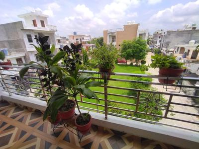 Balcony Image of 1200 Sq.ft 2 BHK Builder Floor for rent in Aliganj Lucknow for Rs. 13900