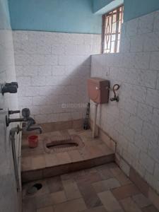 Bathroom Image of 900 Sq.ft 2 BHK Independent House for rent in Kantatoli Ranchi for Rs. 14000