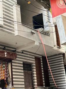 Image of 600 Sq.ft 3 BHK Builder Floor for sale in Jahangirpuri, New Delhi for Rs. 3200000