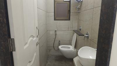 Bathroom Image of 600 Sq.ft 1 BHK Apartment / Flat for rent in Urban BKC Crown, Kurla West Mumbai for Rs. 59999