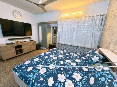Bedroom Image of 905 Sq.ft 2 BHK Apartment / Flat for rent in Santacruz East Mumbai for Rs. 75000
