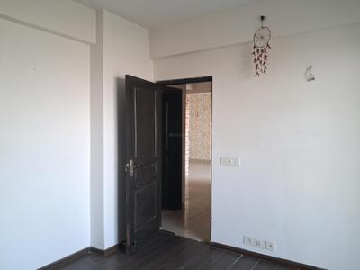 Bedroom Image of 915 Sq.ft 2 BHK Apartment / Flat for rent in The 3C Lotus Zing, Sector 168 Noida for Rs. 23000