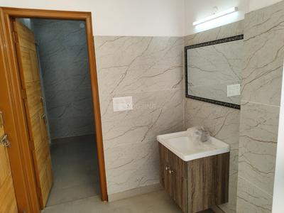Bathroom Image of 900 Sq.ft 2 BHK Independent House for rent in Sector 3 Dwarka New Delhi for Rs. 25000