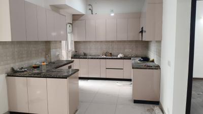 Kitchen Image of 2906 Sq.ft 3 BHK Apartment / Flat for rent in BPTP Amstoria , Sector 102 Gurgaon for Rs. 50000