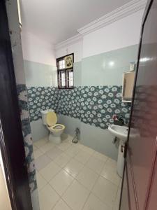 Bathroom Image of 1175 Sq.ft 2 BHK Apartment / Flat for sale in Dhanuka Sunshine Signature by Dhanuka Group, Vidhyadhar Nagar Jaipur for Rs. 6000000