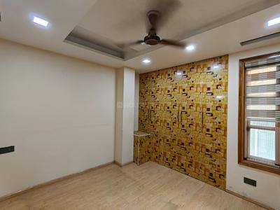 Bedroom Image of 2700 Sq.ft 7 BHK Duplex for sale in Ashok Vihar New Delhi for Rs. 59800000