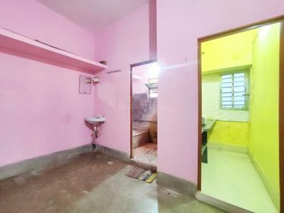 Hall Image of 450 Sq.ft 1 BHK Builder Floor for rent in Keshtopur Kolkata for Rs. 6500