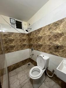 Bathroom Image of 1000 Sq.ft 2 BHK Apartment / Flat for rent in Dream New Race Course, Pipliya Kumar Indore for Rs. 24000