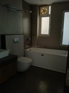 Bathroom Image of 3117 Sq.ft 4 BHK Apartment / Flat for sale in Sector 32 Noida for Rs. 55500000