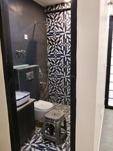 Bathroom Image of 1400 Sq.ft 3 BHK Apartment / Flat for rent in Vasant Kunj New Delhi for Rs. 55000
