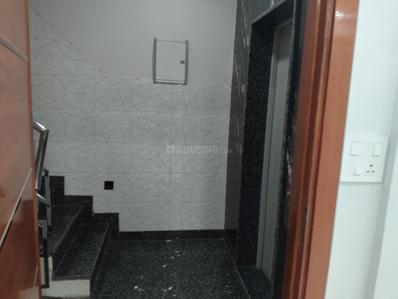 Image of 1200 Sq.ft 3 BHK Builder Floor for rent in Preet Vihar, New Delhi for Rs. 37000