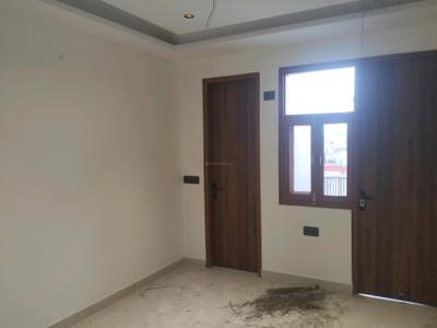 Bedroom Image of 650 Sq.ft 2 BHK Builder Floor for sale in Mayur Vihar Phase 1 New Delhi for Rs. 8000000