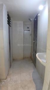 Bathroom Image of 975 Sq.ft 2 BHK Apartment / Flat for rent in Mandvi Vadodara for Rs. 12000