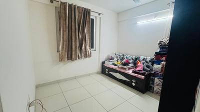 Bedroom Image of 1200 Sq.ft 3 BHK Apartment / Flat for rent in Shapoorji Pallonji Parkwest Mulberry Tower 3, Jagajeevanram Nagar Bengaluru for Rs. 60000