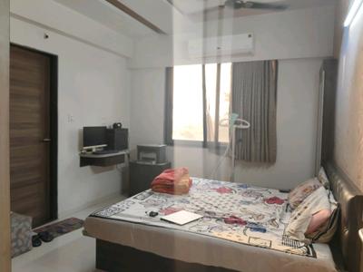 Bedroom Image of 1113 Sq.ft 3 BHK Apartment / Flat for rent in JHY Beverly Hills, Nana Chiloda Ahmedabad for Rs. 25000