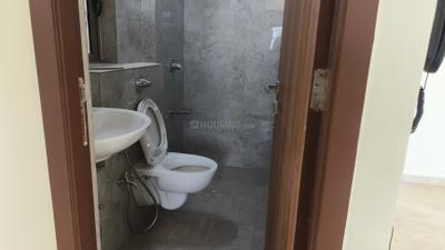 Image of 748 Sq.ft 2 BHK Apartment / Flat for rent in Sheth Irene Wing A Phase 1, Malad West, Mumbai for Rs. 59000