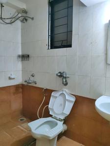 Common Bathroom Image of 800 Sq.ft 2 BHK Apartment / Flat for rent in Ashar Axis, Thane West Thane for Rs. 42000