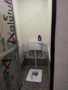 Bathroom Image of 800 Sq.ft 2 BHK Builder Floor for rent in Arjunganj Lucknow for Rs. 9000