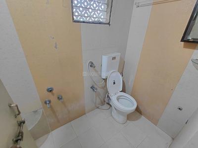 Bathroom Image of 1314 Sq.ft 2 BHK Apartment / Flat for rent in Avalon Courtyard, Maninagar Ahmedabad for Rs. 23000