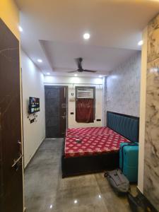 Bedroom Image of 600 Sq.ft 1 BHK Builder Floor for rent in Rajouri Garden New Delhi for Rs. 17500