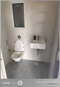 Bathroom Image of 549 Sq.ft 1 BHK Apartment / Flat for sale in Ashar Arize, Kalwa Thane for Rs. 11000000