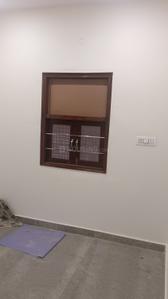 Bedroom Image of 400 Sq.ft 1 BHK Builder Floor for rent in Shalimar Bagh New Delhi for Rs. 17000