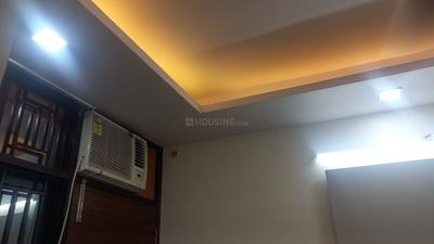 Bedroom Image of 1010 Sq.ft 3 BHK Builder Floor for rent in Sector 16 Rohini New Delhi for Rs. 32000