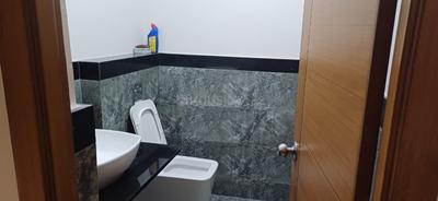 Bathroom Image of 3220 Sq.ft 4 BHK Apartment / Flat for rent in Adani Water Lily, Shantigram Ahmedabad for Rs. 110000
