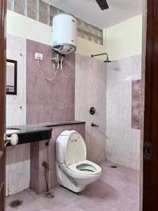 Bathroom Image of 3400 Sq.ft 3.5 BHK Builder Floor for rent in Sector 50 Noida for Rs. 52000