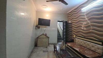 Living Room Image of 550 Sq.ft 2 BHK Apartment / Flat for rent in Pitampura New Delhi for Rs. 25100