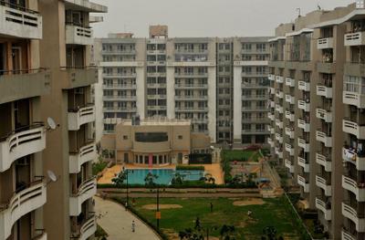 Balcony Image of 1900 Sq.ft 3.5 BHK Apartment / Flat for sale in SVP Gulmohur Greens, Rajendra Nagar Ghaziabad for Rs. 18000000