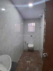 Bathroom Image of 1200 Sq.ft 2 BHK Apartment / Flat for rent in Sahakar Nagar Nagpur for Rs. 26000