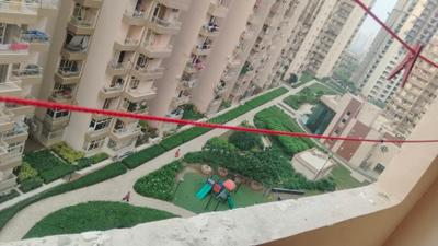 Balcony Image of 930 Sq.ft 2 BHK Apartment / Flat for rent in Supertech Cape Town, Sector 74 Noida for Rs. 28800