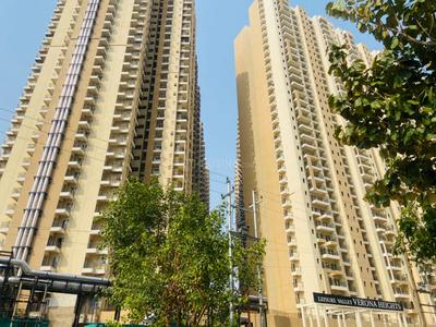 Image of 1100 Sq.ft 2.5 BHK Apartment / Flat for sale in Phase 2, Noida for Rs. 7990000
