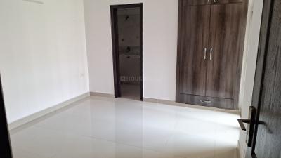 Bedroom Image of 1015 Sq.ft 2.5 BHK Apartment / Flat for sale in Amrapali Princely Estate, Sector 76 Noida for Rs. 11000000