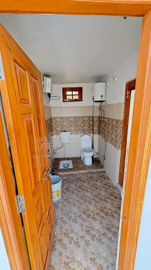 Vineet Khand 6, Gomti Nagar Bathroom 1