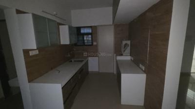 Kitchen Image of 980 Sq.ft 2 BHK Apartment / Flat for rent in Magarpatta Iris, Magarpatta City Pune for Rs. 40000