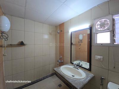Bathroom Image of 2062 Sq.ft 4 BHK Apartment / Flat for rent in AWHO Sandeep Vihar, K R Puram Bengaluru for Rs. 55000