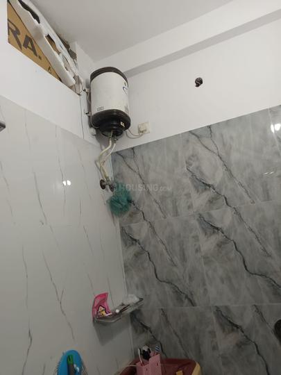 Dewas Naka, Lasudia Mori Bathroom 1