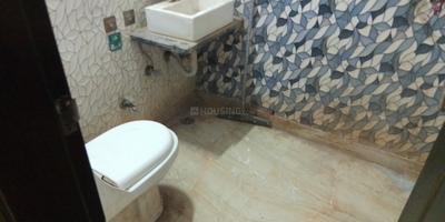 Image of 900 Sq.ft 2 BHK Builder Floor for rent in Ramesh Nagar, New Delhi for Rs. 24000