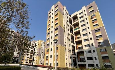 Image of 1000 Sq.ft 2 BHK Apartment / Flat for sale in Magarpatta Trillium, Magarpatta City, Pune for Rs. 16000000
