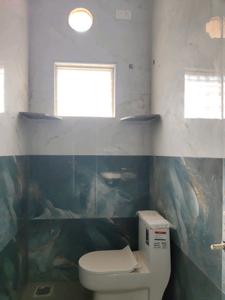 Common Bathroom Image of 1079 Sq.ft 2 BHK Apartment / Flat for sale in Mahindra Lakewoods, Vengambakkam Chennai for Rs. 7800000
