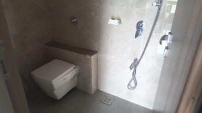 Image of 1000 Sq.ft 2 BHK Apartment / Flat for rent in Oxy Beaumonde, Viman Nagar, Pune for Rs. 55000